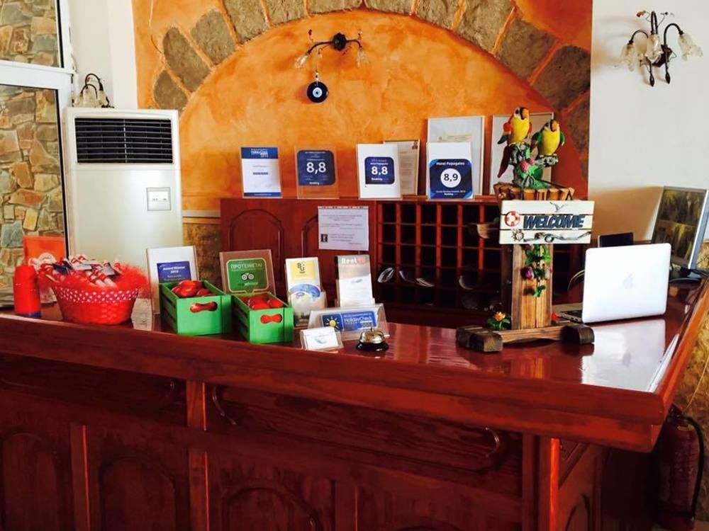 Hotel Papagalos 2*