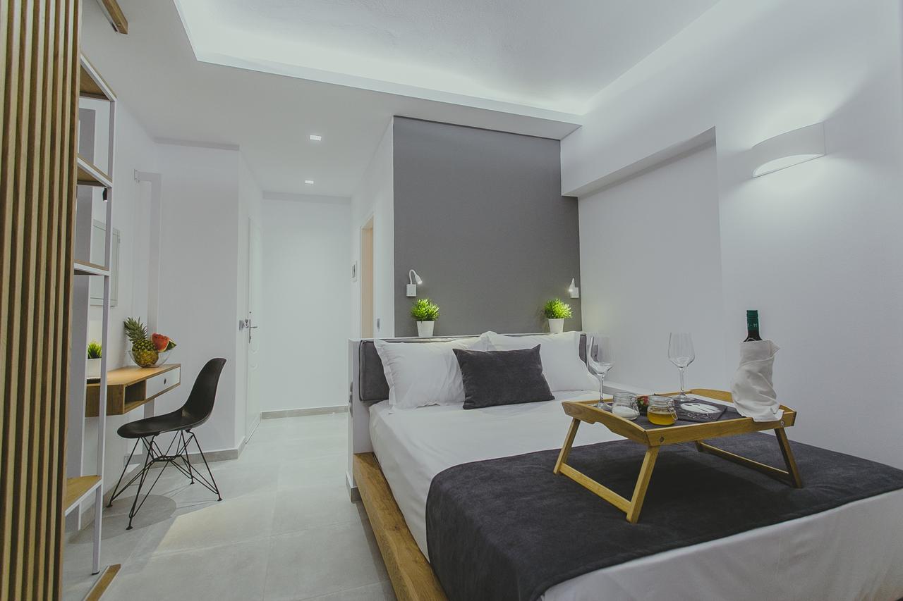 Papagalos Hotel Neos Marmaras