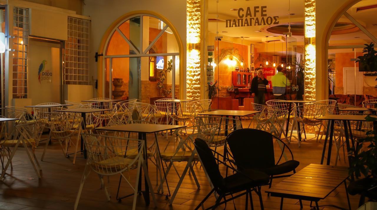 Papagalos Hotel 2*